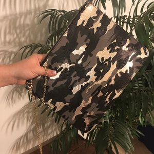 Camo TORRID bag 💚🖤